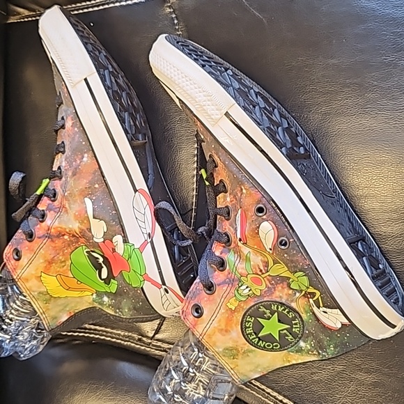 Marvin Martian & K-9 Hi-top Converse All Stars Excellent preloved condition - Picture 4 of 10